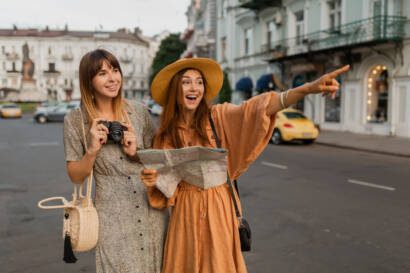 Путешествия Traveling Girls